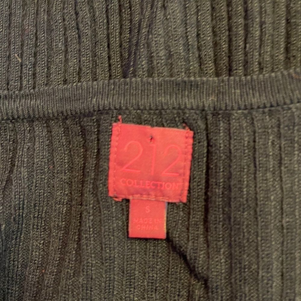 212‎ Collection Ribbed Sweater - Picture 4 of 7